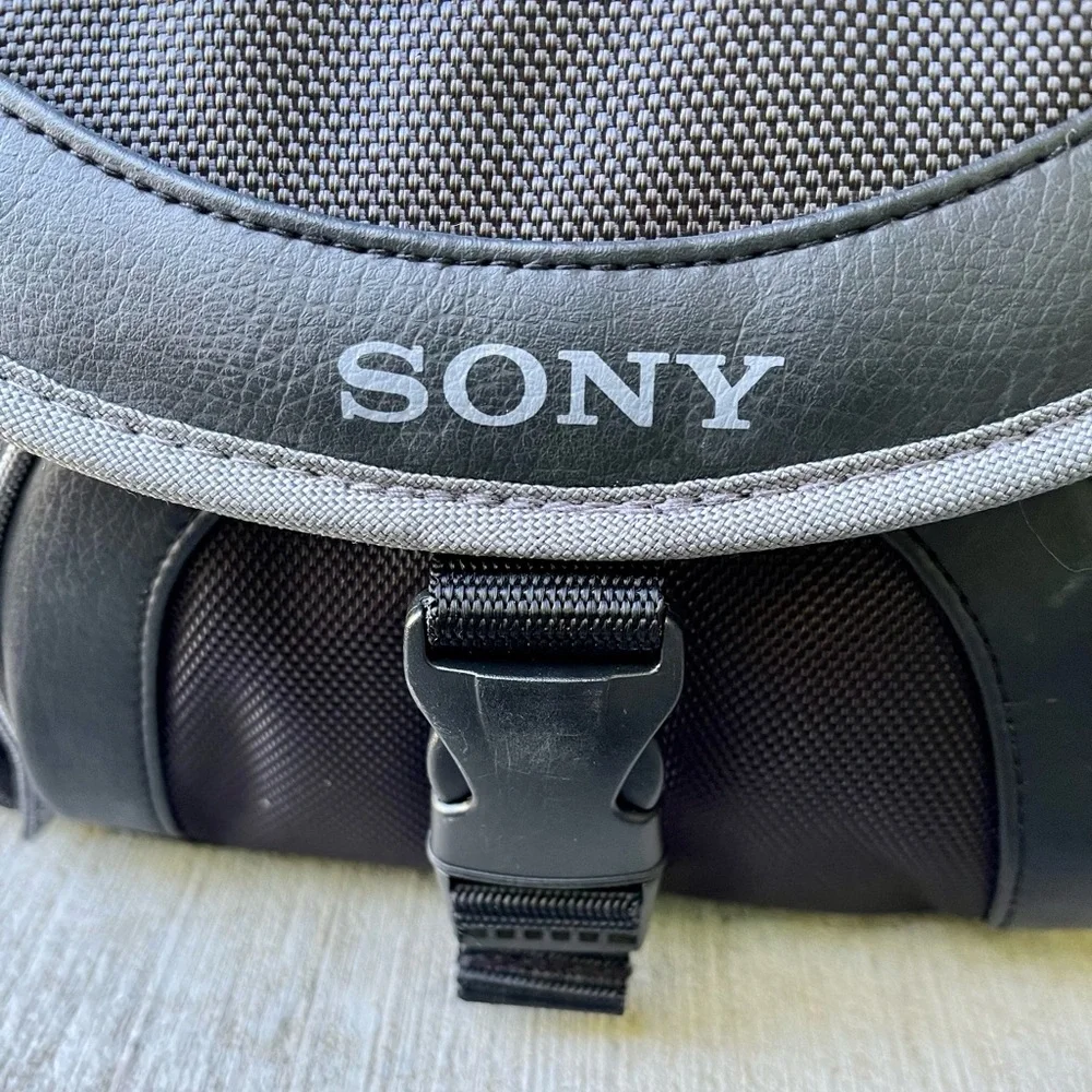 Sony LCS-X30 Handycam Soft Carrying Case Shoulder Bag for Camcorder DSLR Camera